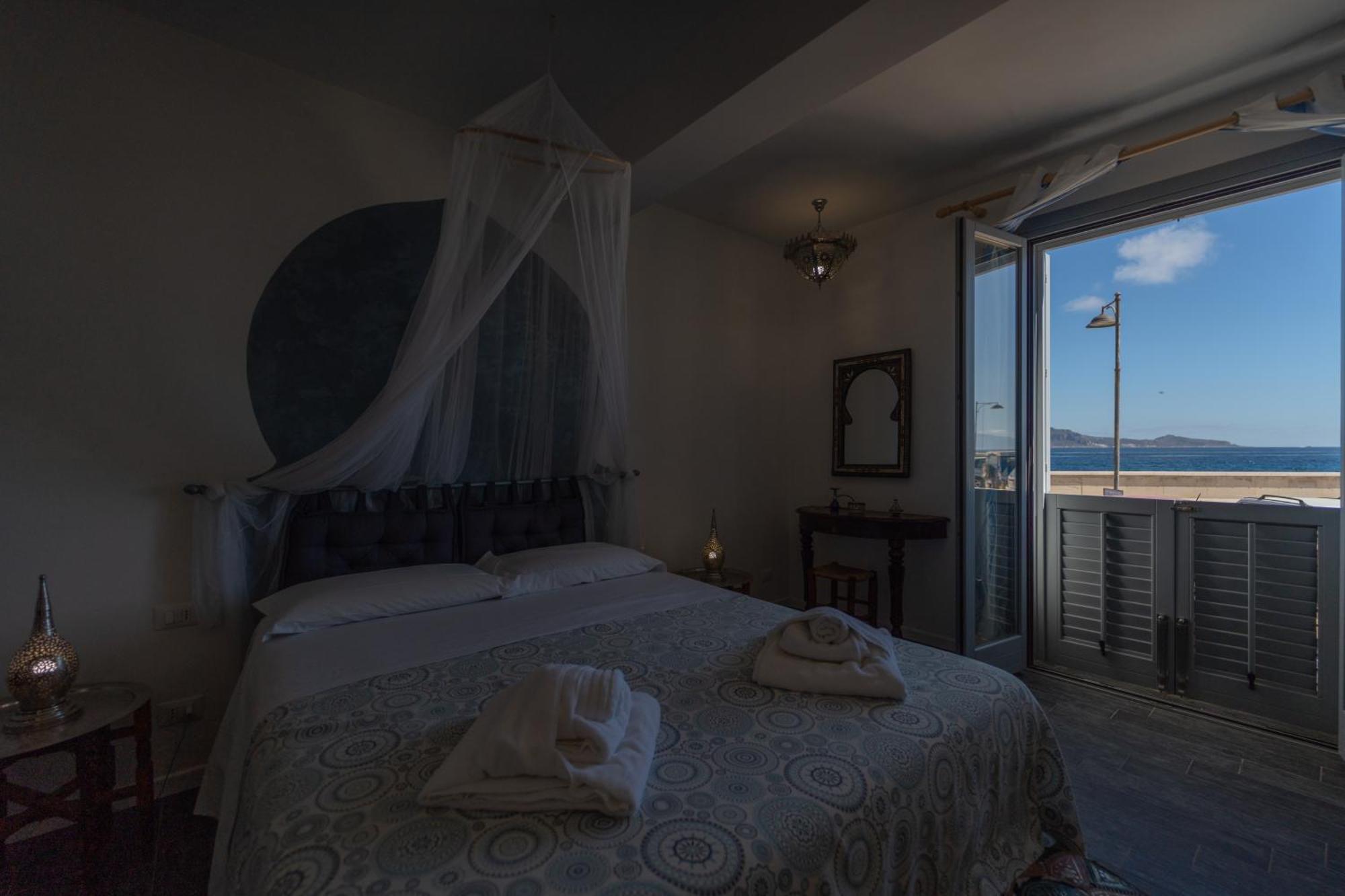 Ajamola Hotel Favignana Bagian luar foto