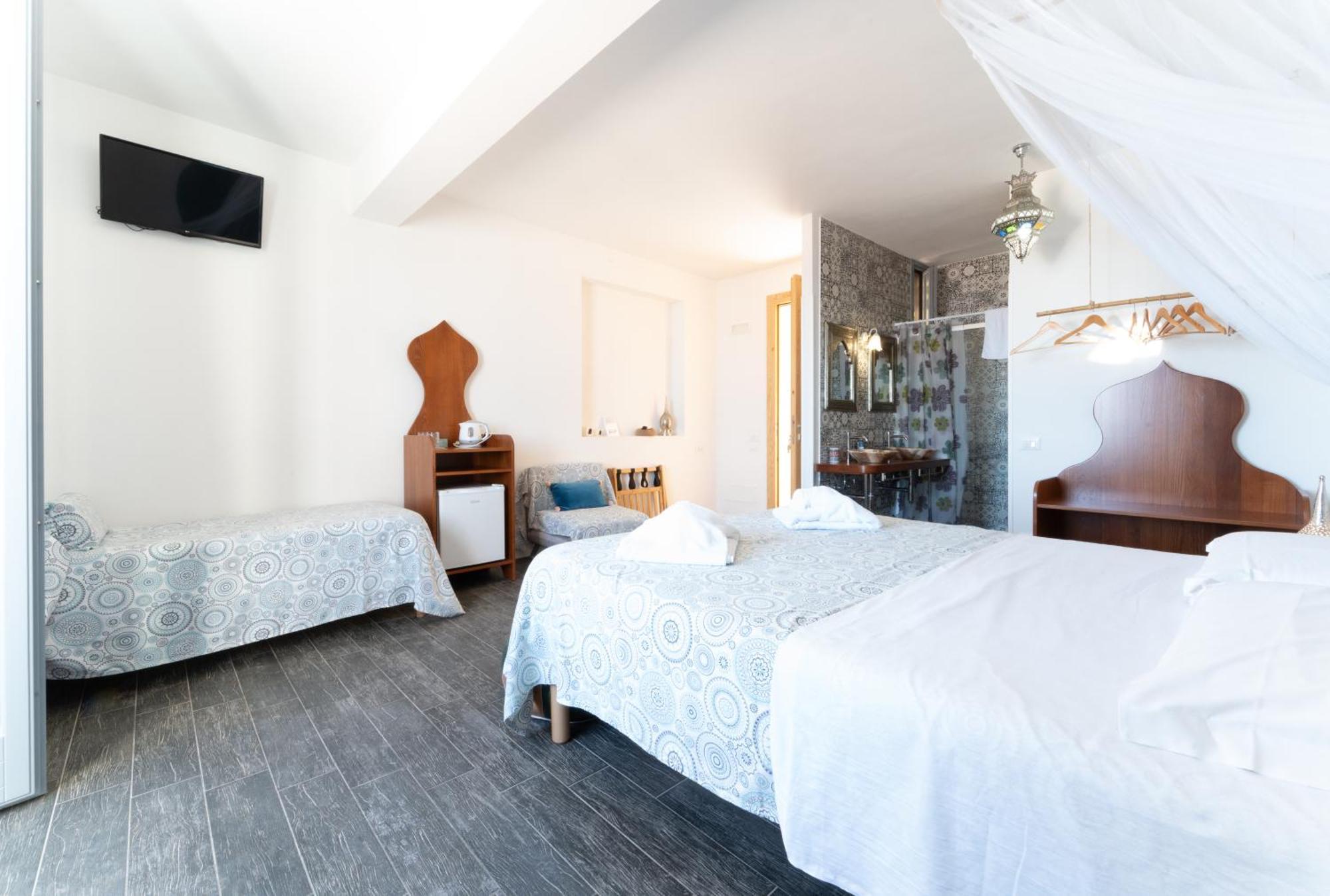 Ajamola Hotel Favignana Bagian luar foto