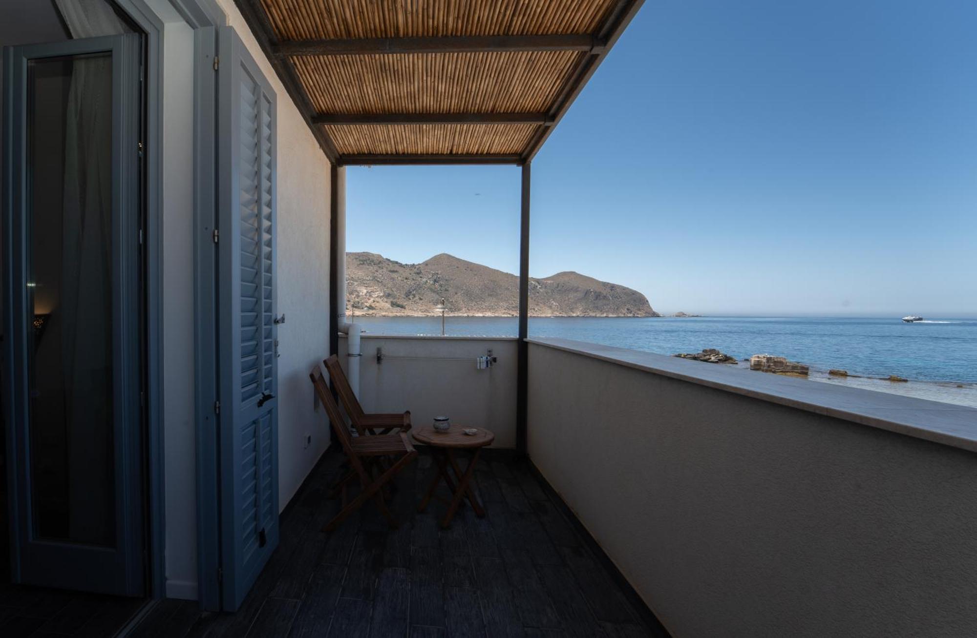 Ajamola Hotel Favignana Bagian luar foto